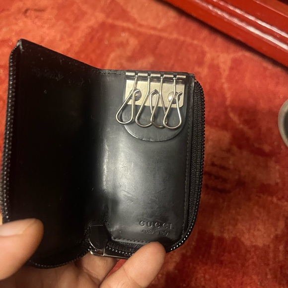 Gucci Canvas Key Holder in Black. - Picture 5 of 12